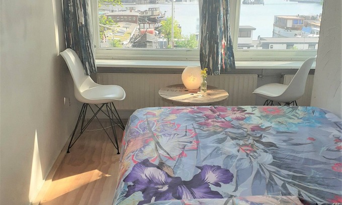 Nieuwmarkt en Lastage Bed & Breakfast | Bed'njoy clean cozy and central with astonishing view