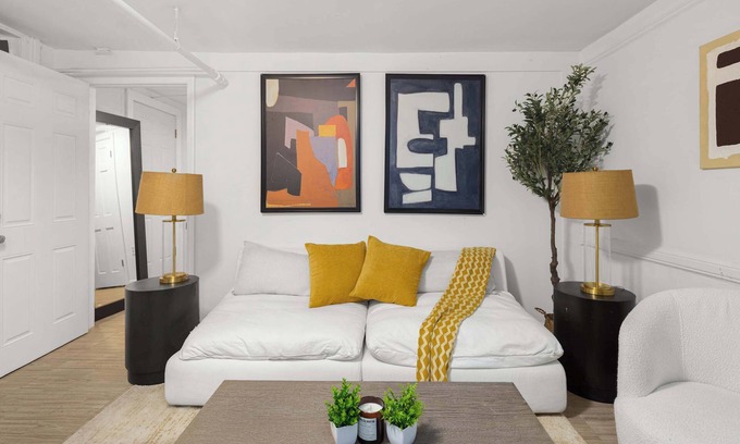 Williamsburg Apartment | Bedford Gardens by StayHaus | stylish W'burg 1BR