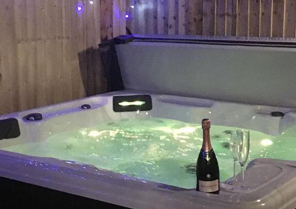 Winterbourne House | Bedrock Lodge