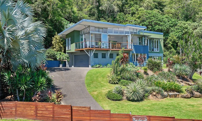 Palm Cove House | Bedrock - Relax & Recharge with spectacular views