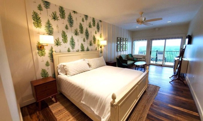 Westfield Cabin | Bedroom 8 - The Big Creek Lodge