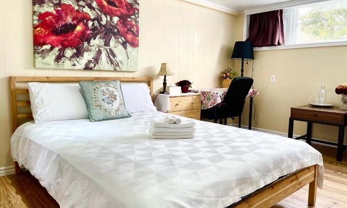 Stouffville House | Bedroom with private bathroom in Toronto