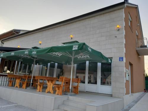 Municipality of Gracac House | Bedrooms Cerovac