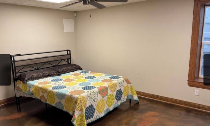 Duquesne House | Bedrooms for rent in a very nice space