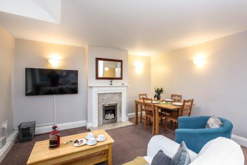 Preston Apartment | Bedzzz - Booklovers Dream