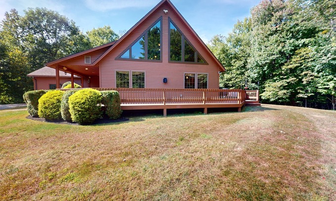 East Haven  Rutland County House | Beechwood Home - 4 Bedrooms and 3 Baths, sleeps 10