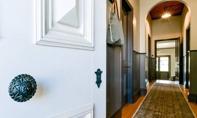 Beechworth House | Beechworth Waterfall Cottage