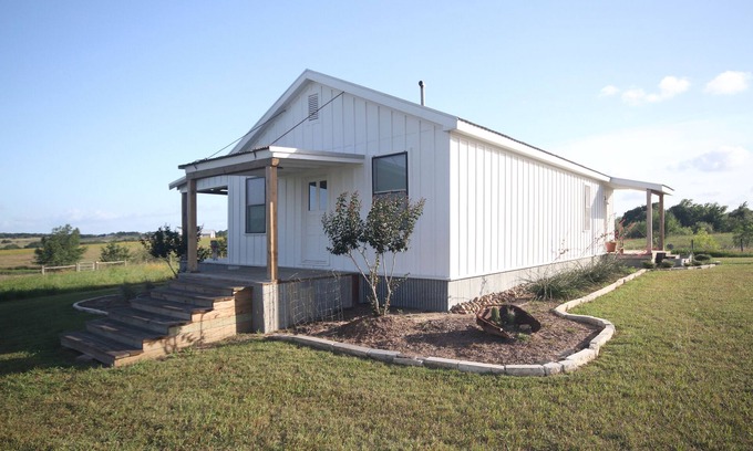 La Grange House | Beer Joint at the Brown Ranch