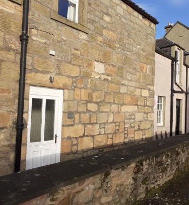 Cupar Apartment | Bees Townhouse- Cupar
