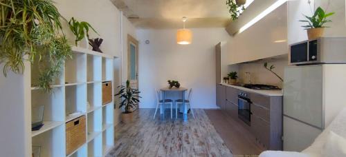 Borgo Dora Apartment | Behind Duomo- appartamento completo con parcheggio
