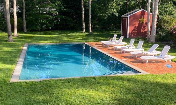 Southampton House | Behind the Hedges with HEATED POOL