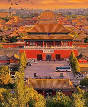 Downtown Beijing Hotel | Beijing Liangcang Hotel 10-minute walk to Tiananmen Square and the Forbidden City Free registration service for Tiananmen access 200 meters from the subway Beijing Cultural Hub Free coffee & free laundry service