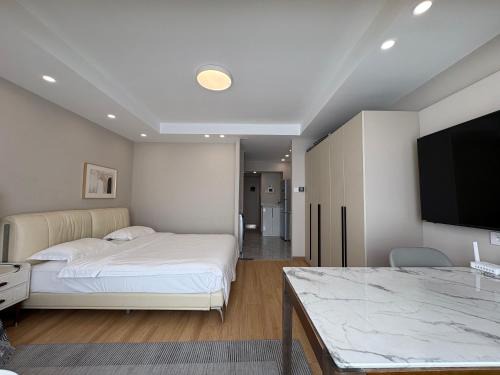 Middle Chaoyang Apartment | Beijing Seasons Park Serviced Apartments