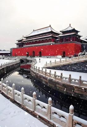 Dongcheng Hotel | Beijing Tangfu Dynasty Hotel - located in the city center, adjacent to the subway station, close to Nanluoguxiang Drum Tower Lama tample Tiananmen Square Forbidden City Temple of Heaven, free laundry car rental, free historical costume experience try on