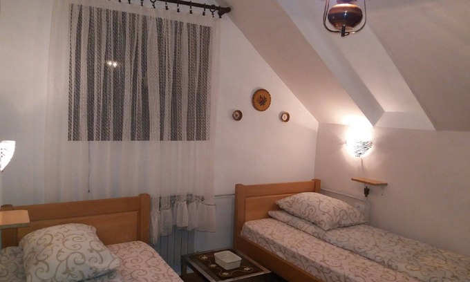 Zabljak House | Beka apartments - Loft room 3 with shared bathroom