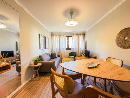 Aguas de Lindoia Apartment | Belíssimo Ap na Praça - Garagem, Wi-fi e Piscina