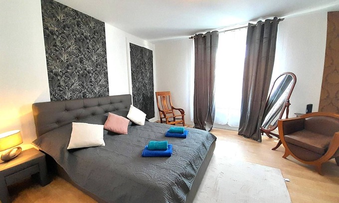 Chateauroux Apartment | Bel Appart-4pers-centre ville-jardin-wifi