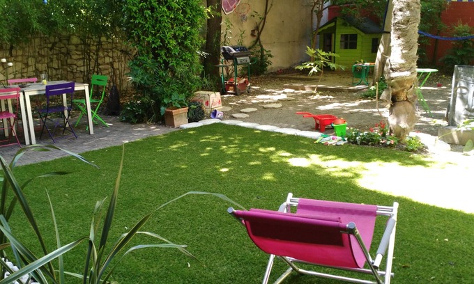 Perier House | Bel Appartement en Ville Avec Grand Jardin Privé et Très Bien Situé