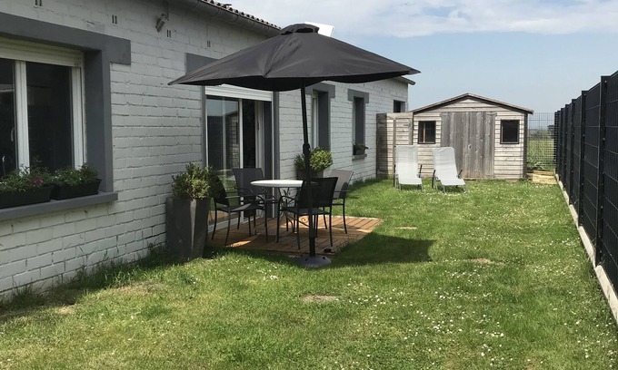 Quaedypre Apartment | Bel Appartement Rénové Avec Jardin, Proche de Bergues