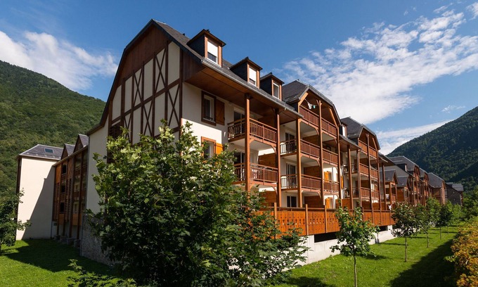 Saint-Mamet House | Bel appartement spacieux 6p | Accès Gym + piscine
