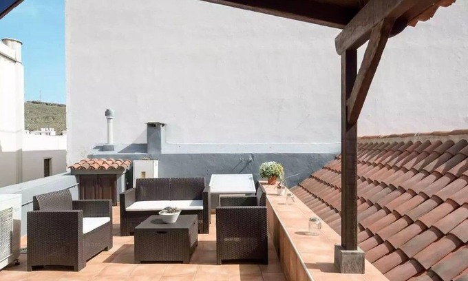 Historical Center House | Belvilla by OYO La VicarÃ­a La Buhardilla 2 pax