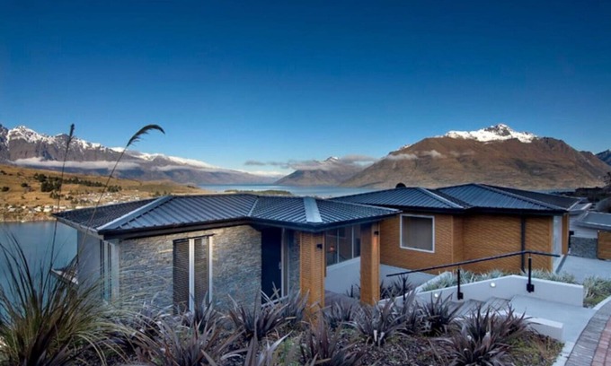 Queenstown Villa | Bel Lago | Luxury home | Every room with a view