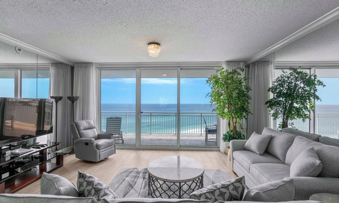 Navarre Beach Condo | Bel Mer 902 is the perfect romantic getaway on Navarre Beach!