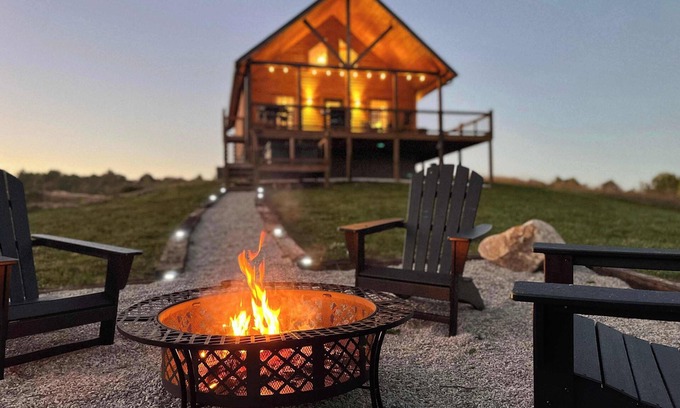 Rogers Cabin | Belay Station: RRG/Hot Tub/Game Room