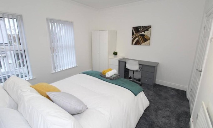 Belfast House | Belfast Cozy Home is a spacious home closer to Belfast City Centre.