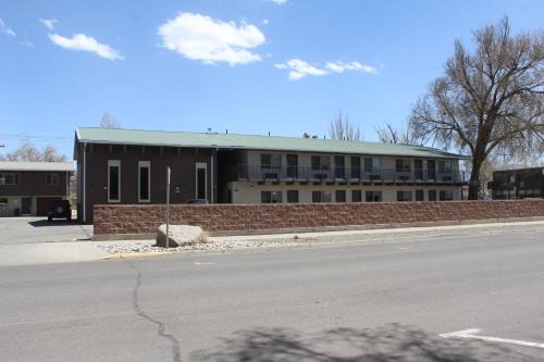 Alamosa Apartment | Bell & Main Alamosa Studio Suite-Walking distance to downtown