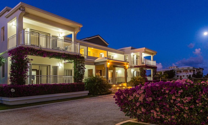 Little Harbour Condo | Bella Constantina Villa in Anguilla. Modern design with breath-taking view