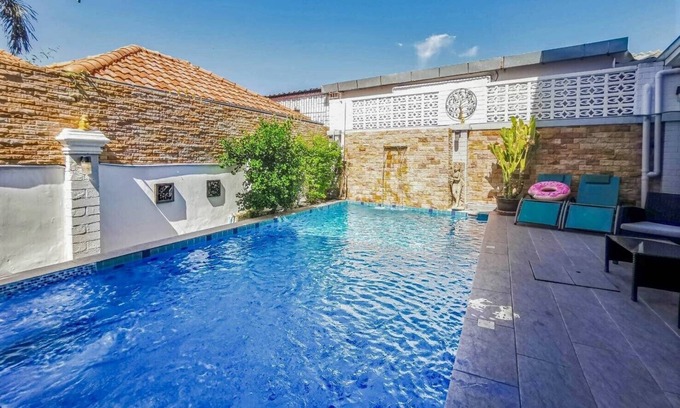 Nong Prue Villa | Bella-Large 5BR 4 Family&Singles-BBQ,Karaoke&Pool