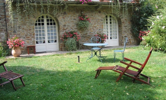 Montferrer House | Bella vista at MONTFERRER