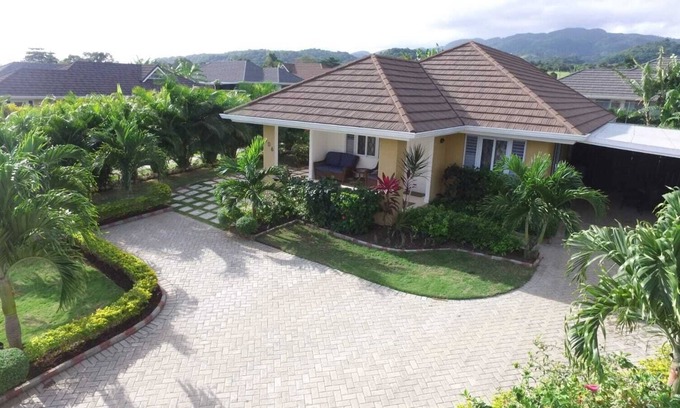 Priory House | Bella Vista at Richmond Estate (near Ocho Rios)