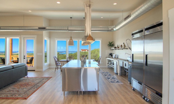 Canyon Lake House | Bella Vista Oasis - Luxury Private Lake View, Heated Pool & Hot Tub