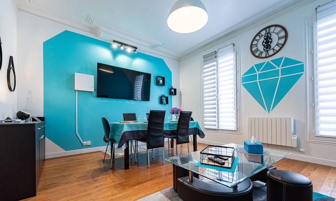 Downtown Le Havre Apartment | Bella vita