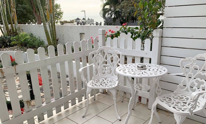 Islands District Hotel | Bellagio Pets Friendly Resort