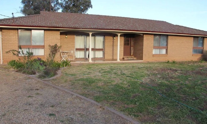 West Wyalong House | Bellarwi House