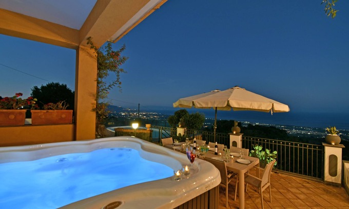 Mascali House | Bellavista Etna 300 sqm villa, Pool +jacuzzi