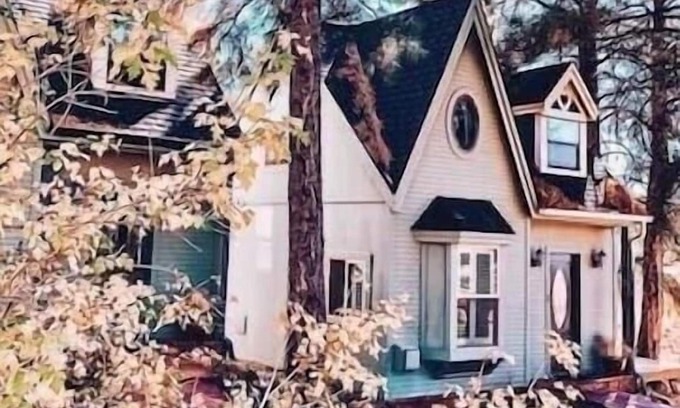 Flagstaff Cottage | BellaVue Estate Cottage Chalet #1 - Cozy Cute & Clean, Central location