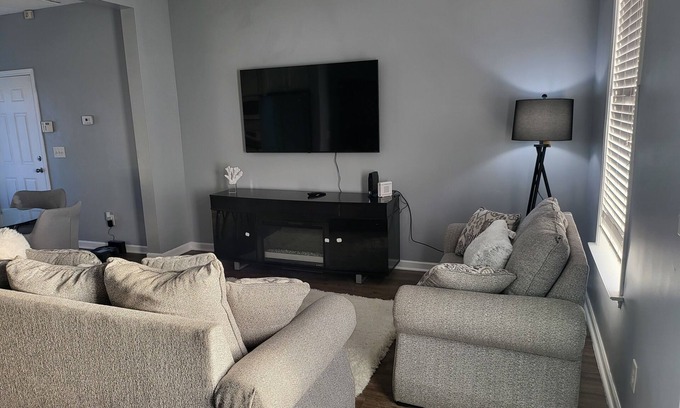 Warner Robins House | Belle Cozy Family Villa
