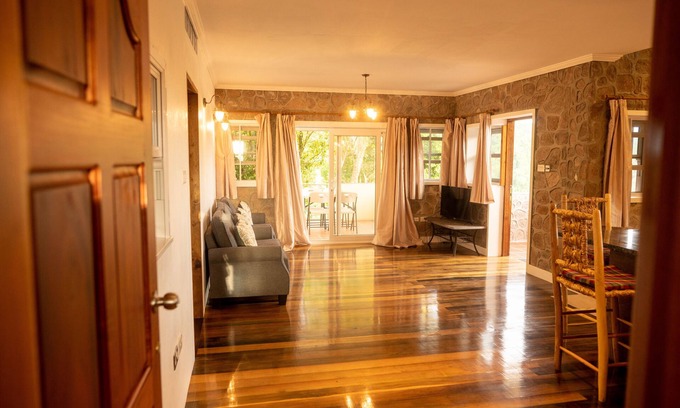 Soufriere Quarter Apartment | Belle Etoile - Nutmeg Apartment (2 Bedrooms)