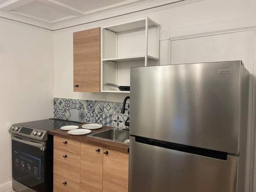 Detroit Apartment | Belle Isle Cottage - 1905 Historic Home near city