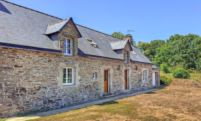 Saint-Grave House | Belle maison Bretonne en pierr