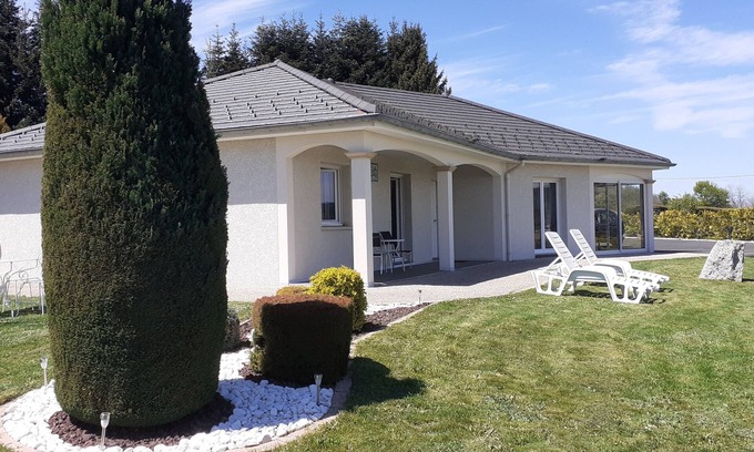 Tence Villa | Belle Maison de Vacances Neuve Plain-pied Classée 4 Étoiles