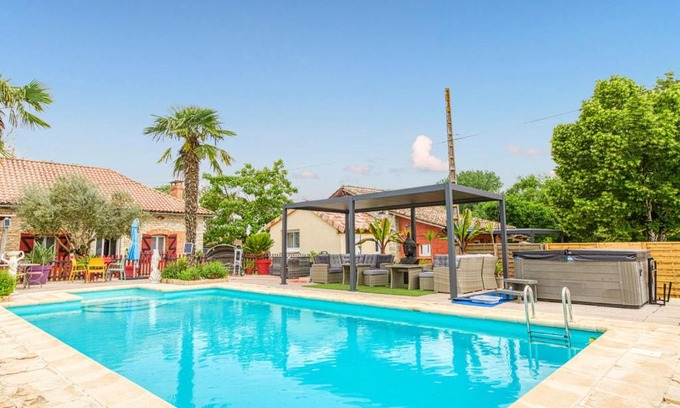 Septfonds House | Belle Quercynoise piscine jacuzzi partagés