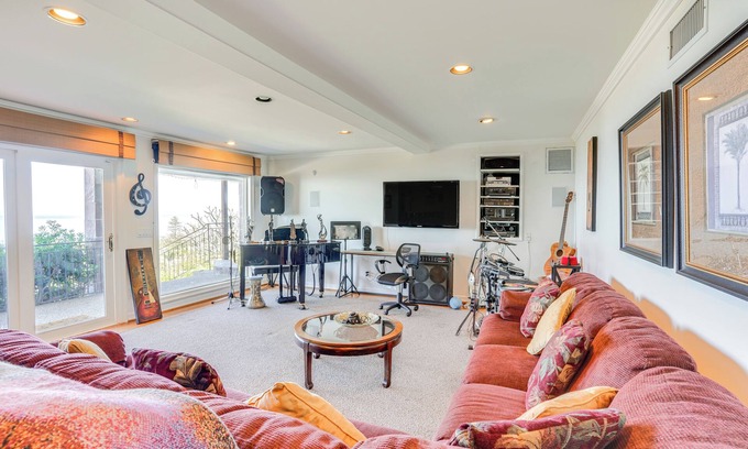 Laguna Beach House | 'Belle View' Laguna Beach Getaway w/Patio