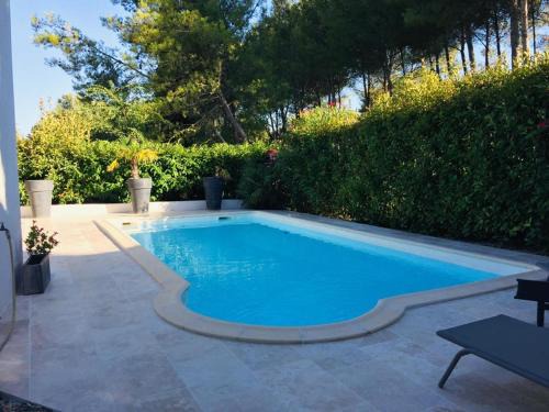 Juvignac Villa | Belle Villa avec Piscine proche Golf