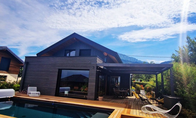 Villaz Villa | Belle Villa Avec Piscine Entre lac et Montagnes