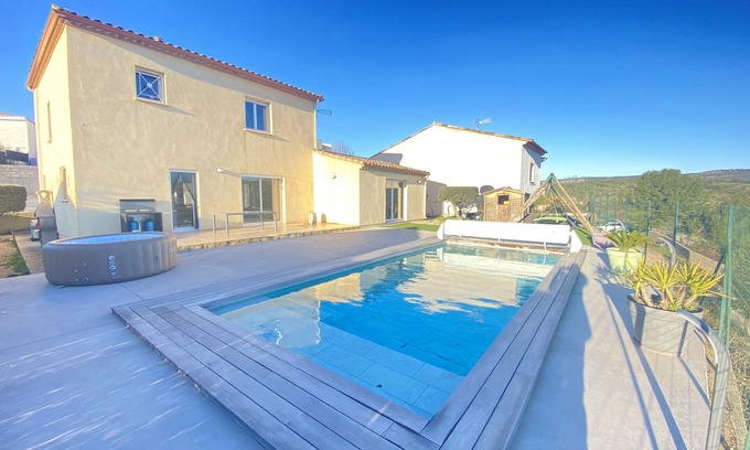 Cournonsec Villa | Belle Villa Moderne Avec Piscine Entre mer et Garrigue